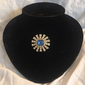 SALE! Vintage brooch pin with blue centerpiece